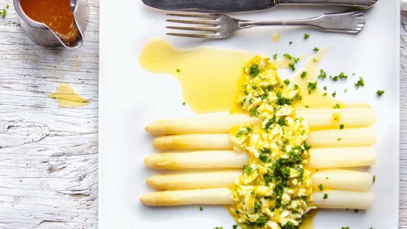 Asperges à la Flamande