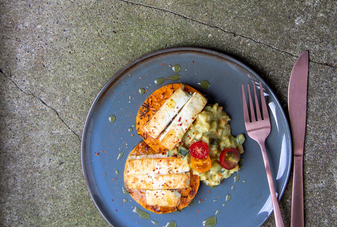 Pompoenschijfjes met feta en groenten curry